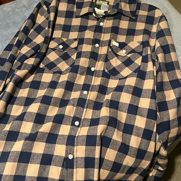 All American Roughneck Flannel - Picture 5 of 7